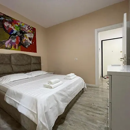 Boutique 3 - Cozy 1-bedroom Apartment Tirana