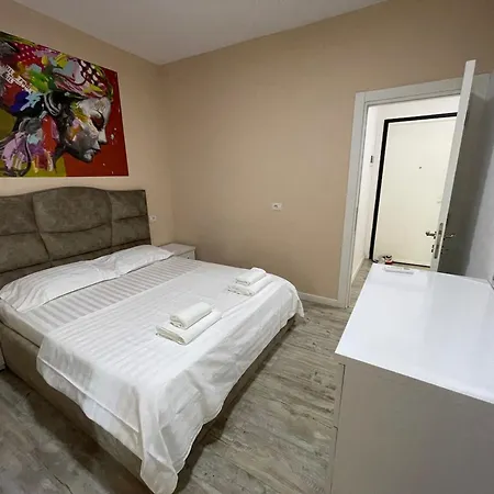 Boutique 3 - Cozy 1-bedroom Apartment Tirana